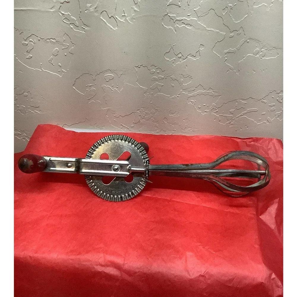 Vintage Hand Beater‎